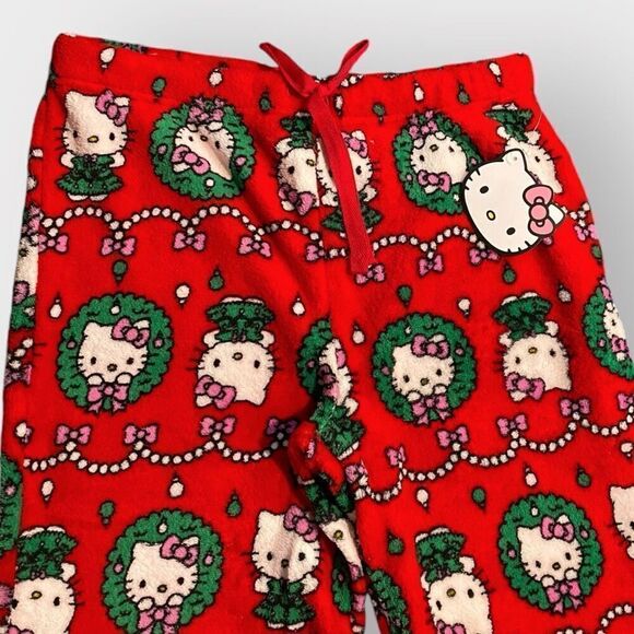 Hello Kitty “Christmas Wreath” Fuzzy Soft Touch Pajama Pants Womens size M New - Picture 4 of 12